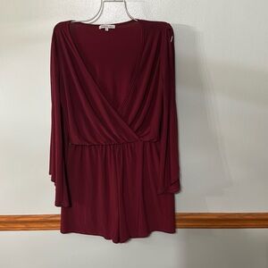 Charlotte Russe split bell sleeve seater dress be maroon romper. Size: small.